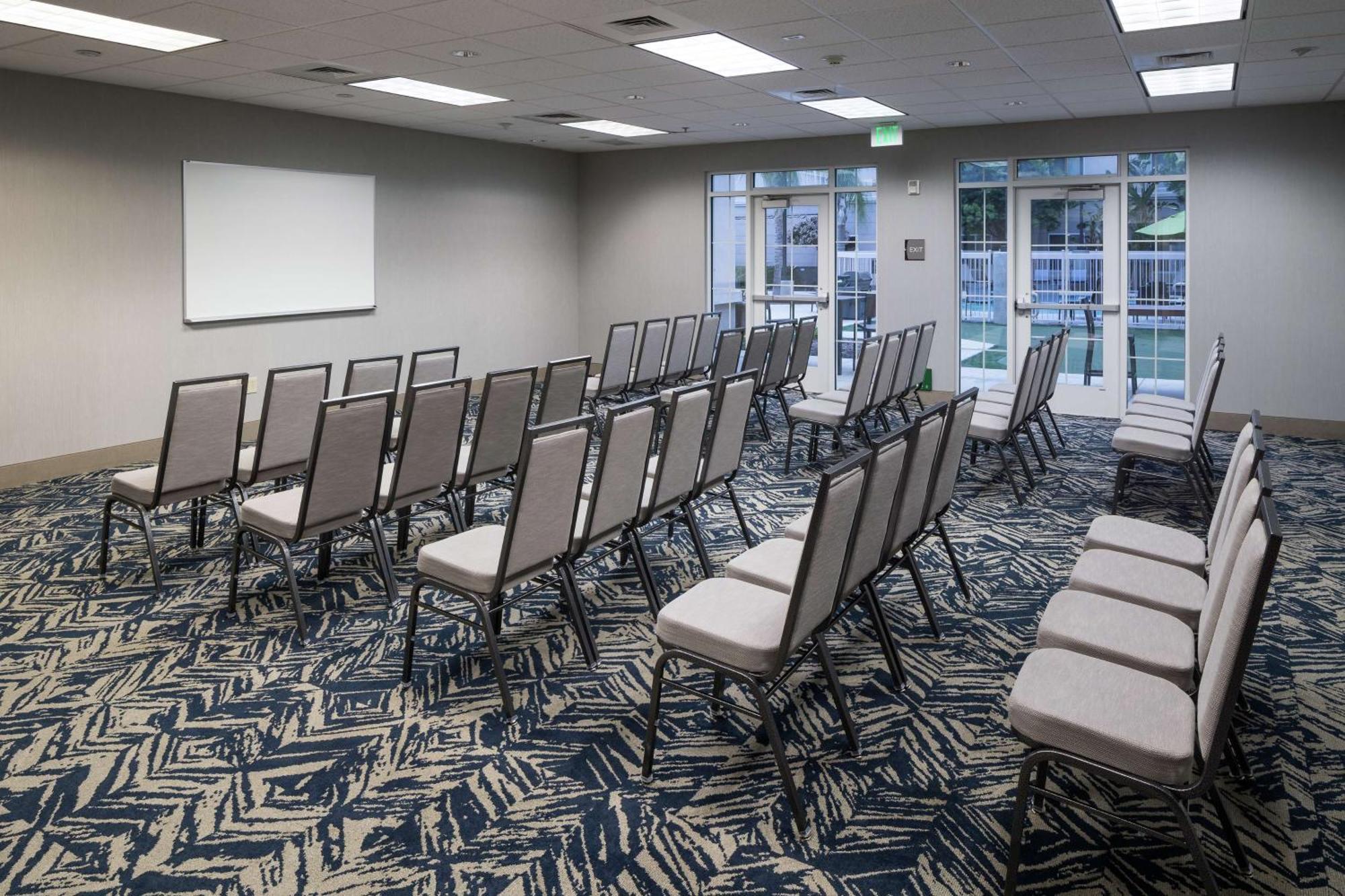 Homewood Suites By Hilton Fresno Airport/Clovis Exterior photo